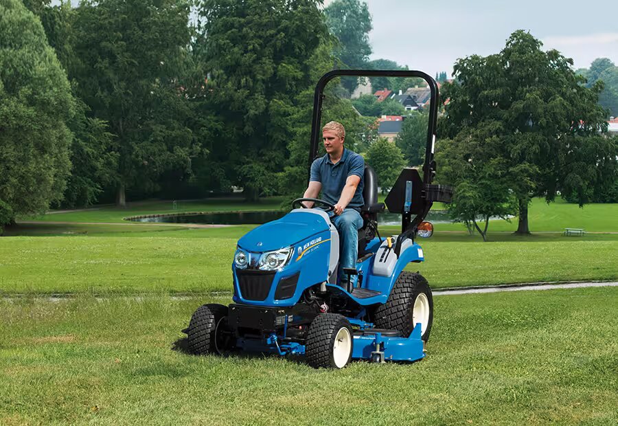 NEW HOLLAND BOOMER 25C - COMPACT TRACTOR NEW HOLLAND BOOMER 25C - COMPACT TRACTOR