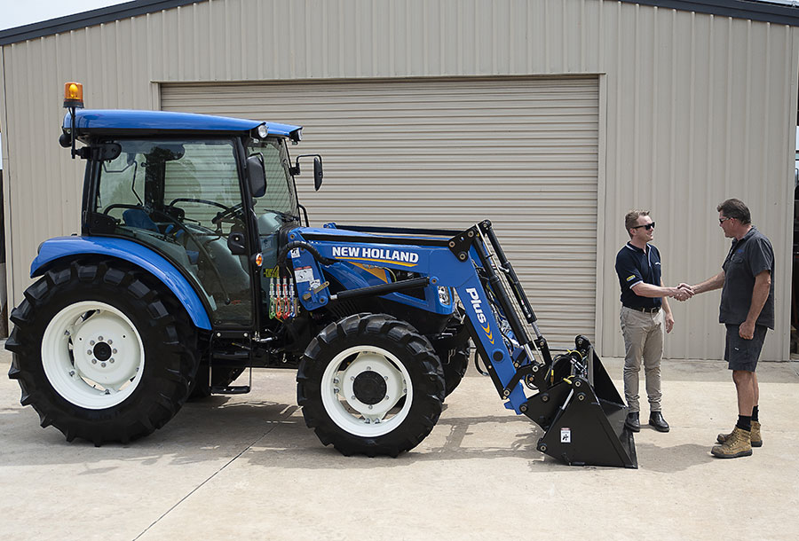 NEW HOLLAND T4.55S TRACTOR NEW HOLLAND T4.55S TRACTOR