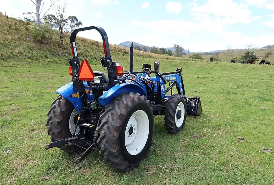 NEW HOLLAND TT3.50 TRACTOR NEW HOLLAND TT3.50 TRACTOR